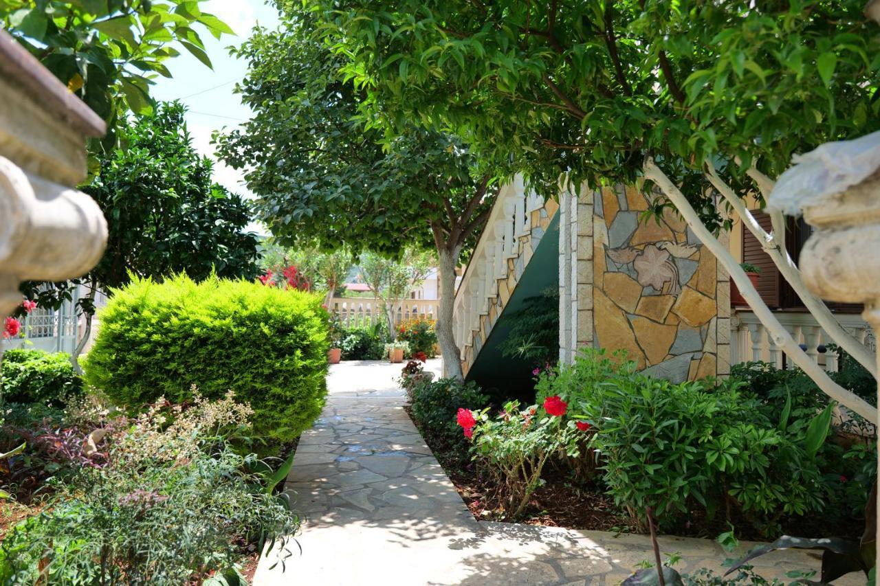 Garden Villa Dhesara 사밀 외부 사진